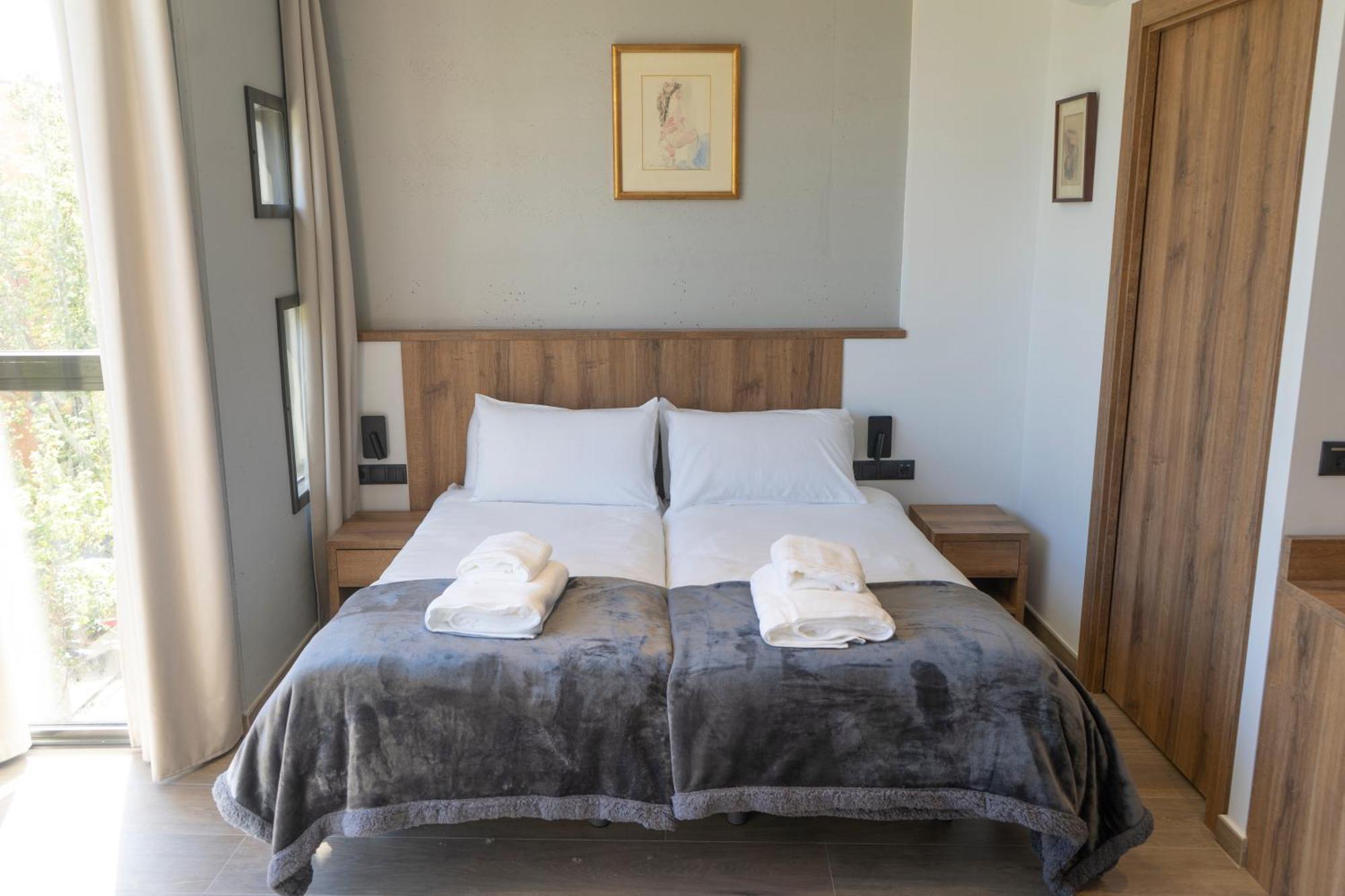 Monturiol Apartaments Barcelona Eksteriør bilde